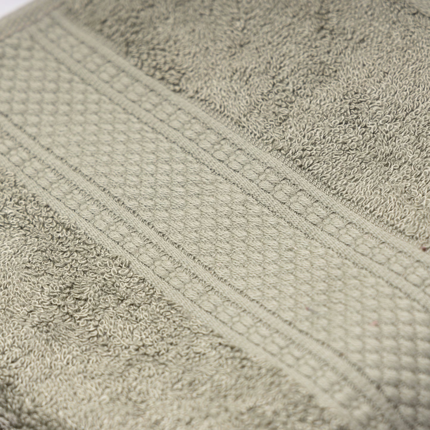 80% Bamboo 20% Cotton - Hand Towel [Pack of 04]